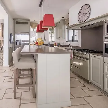 Luxe Gassin & Piscine סן טרופז